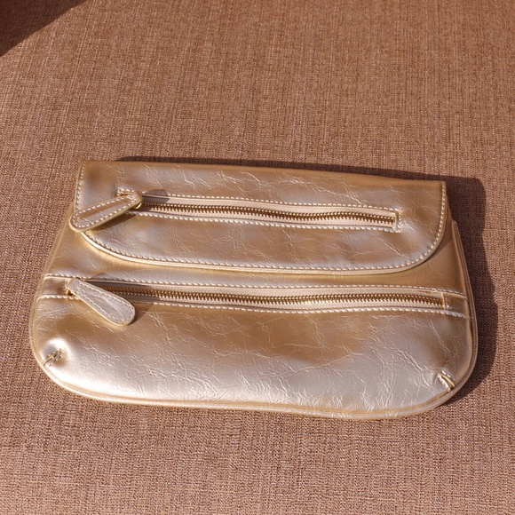 UE vegan leather clutch - Picture 1 of 8
